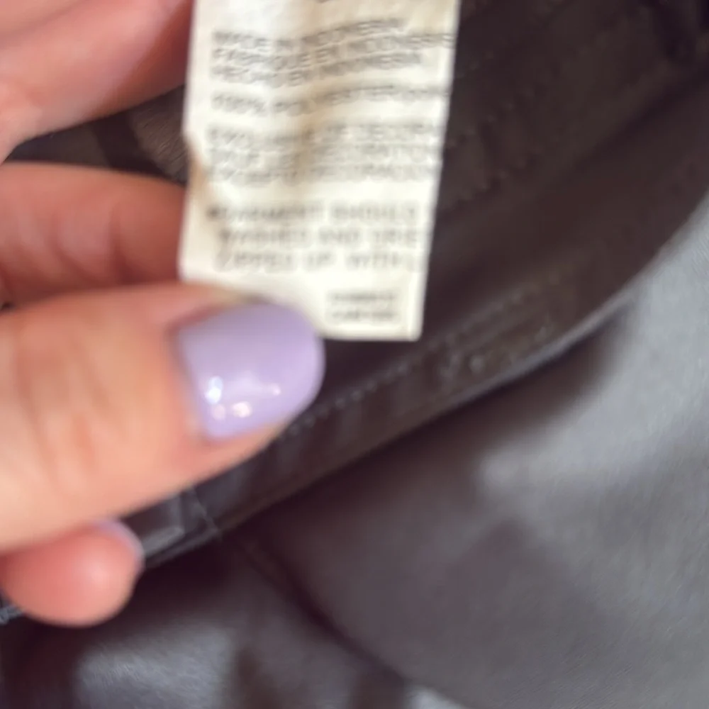 Under Armour Gray Shorts, size 8